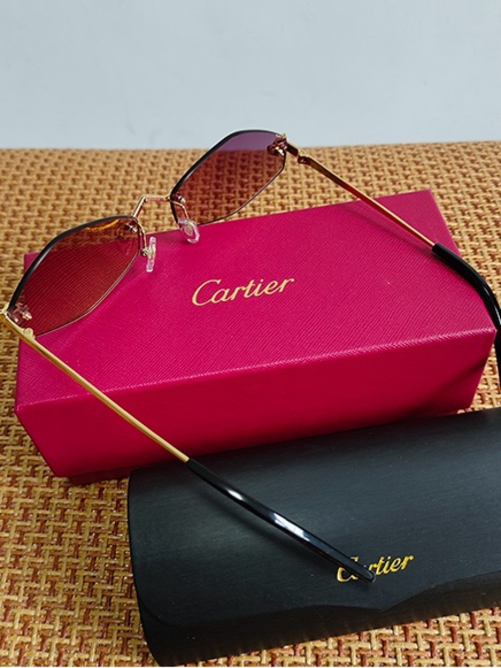 Cartier Rimless Pink Gradient Sunglasses with Gold Temples - Picture 3 of 7